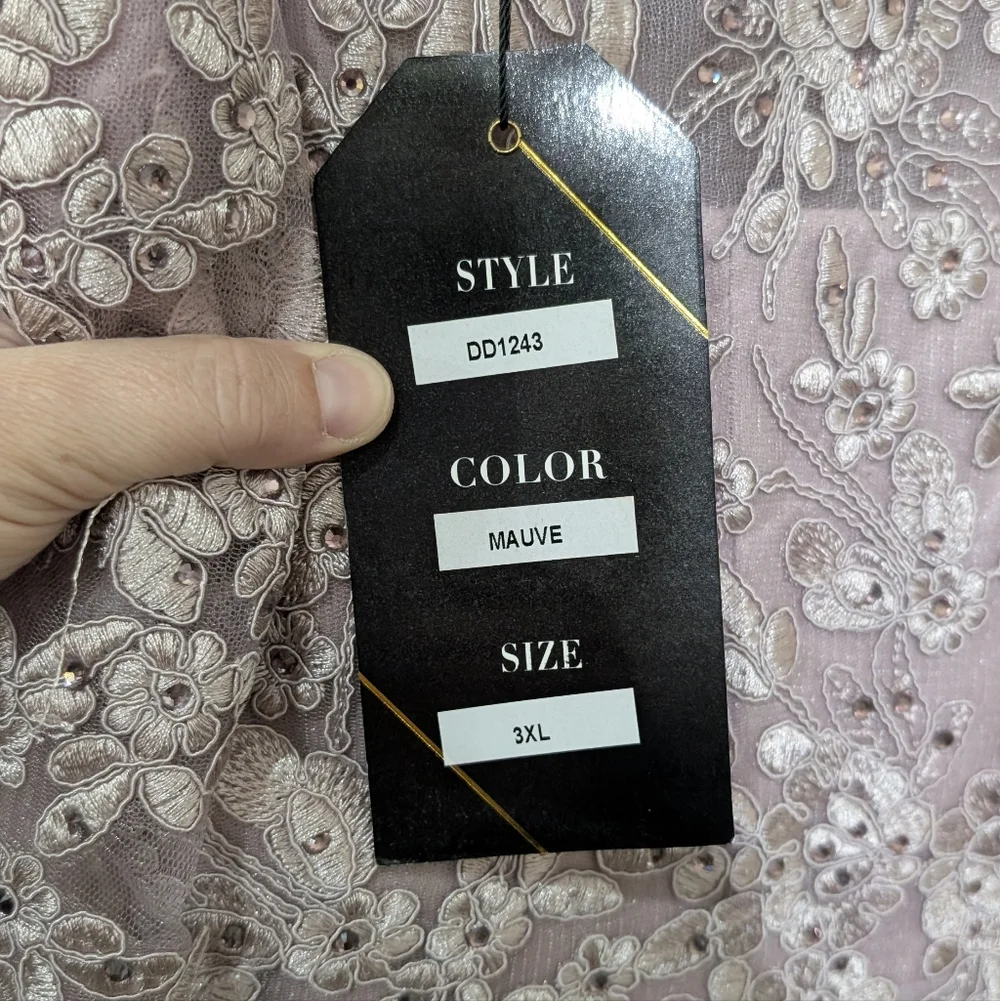 Lavender Lace Gown With Chiffon Skirt - Picture 4 of 6